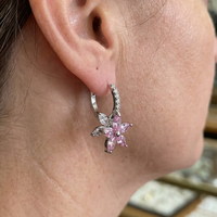 Thalia ピンク Petalburst ピアス | ホワイトゴールド